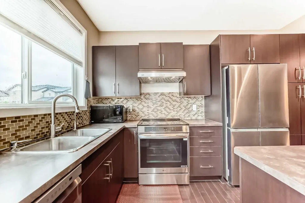 109 New Brighton Park SE Calgary AB T2Z 1B2