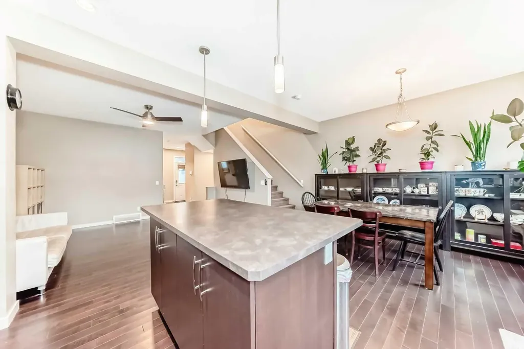 109 New Brighton Park SE Calgary AB T2Z 1B2