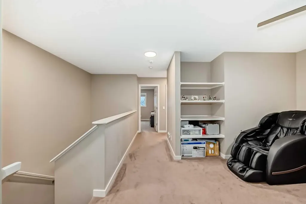 109 New Brighton Park SE Calgary AB T2Z 1B2
