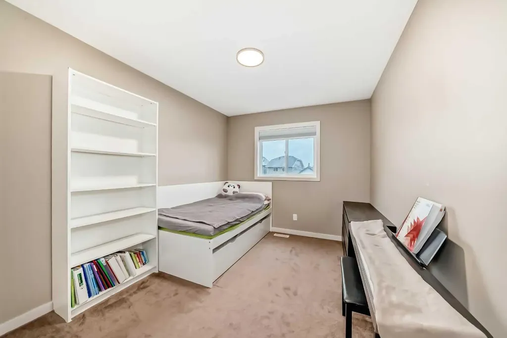109 New Brighton Park SE Calgary AB T2Z 1B2