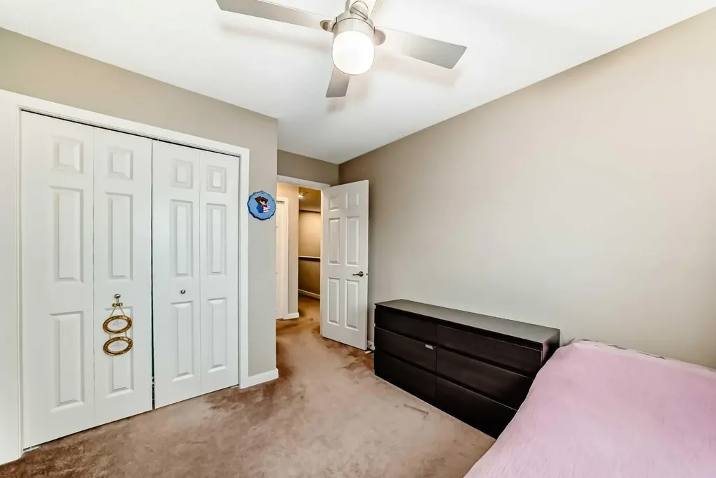 109 New Brighton Park SE Calgary AB T2Z 1B2