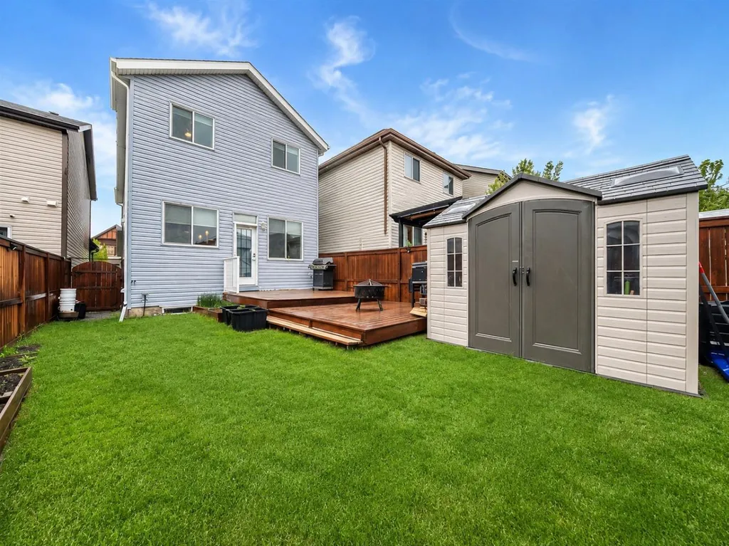109 New Brighton Park SE Calgary AB T2Z 1B2