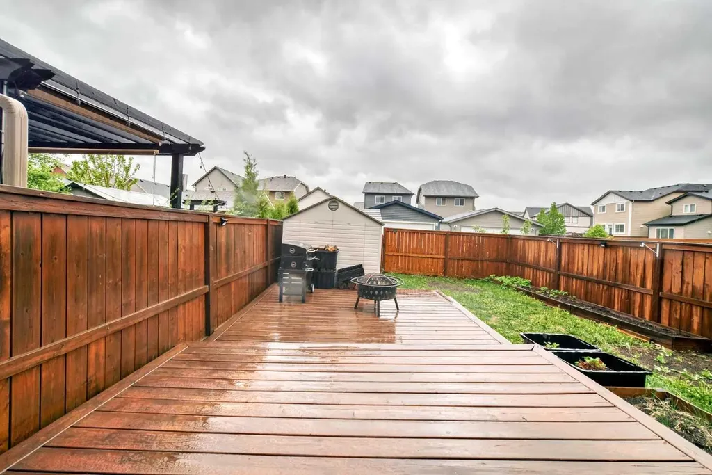 109 New Brighton Park SE Calgary AB T2Z 1B2