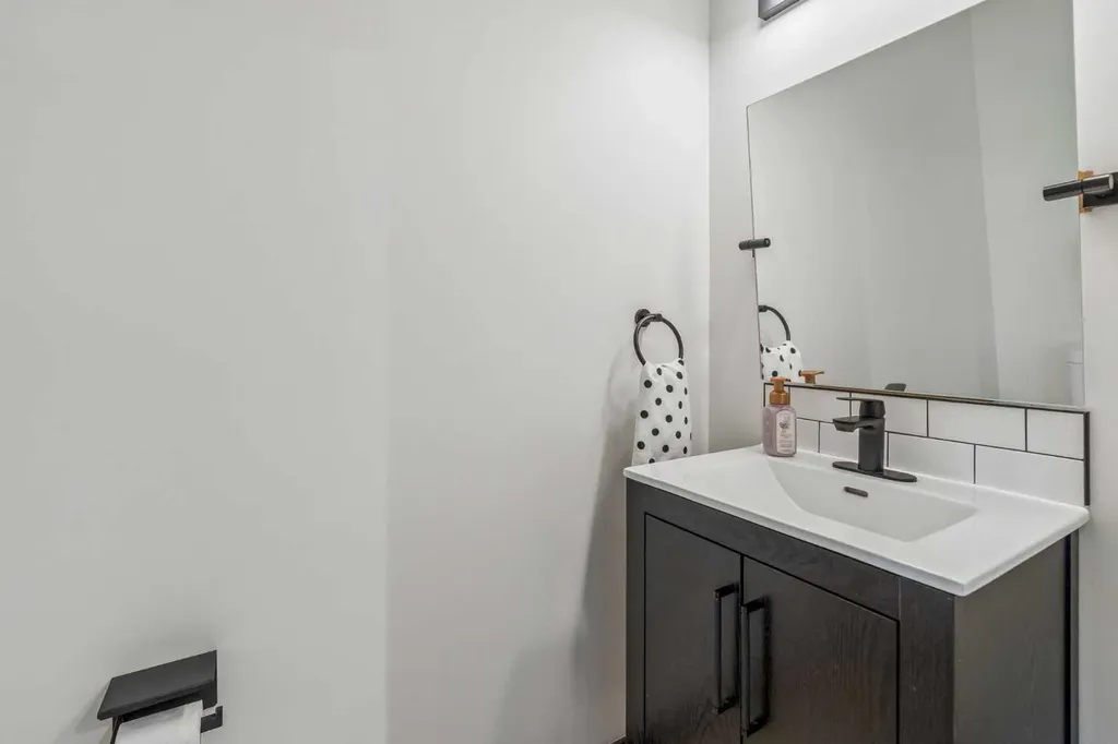 183 Rainbow Falls Drive Chestermere AB T1X0A7