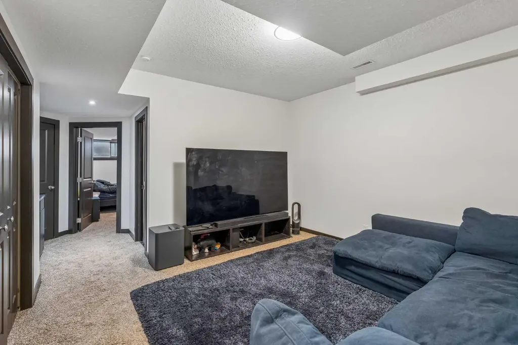 183 Rainbow Falls Drive Chestermere AB T1X0A7