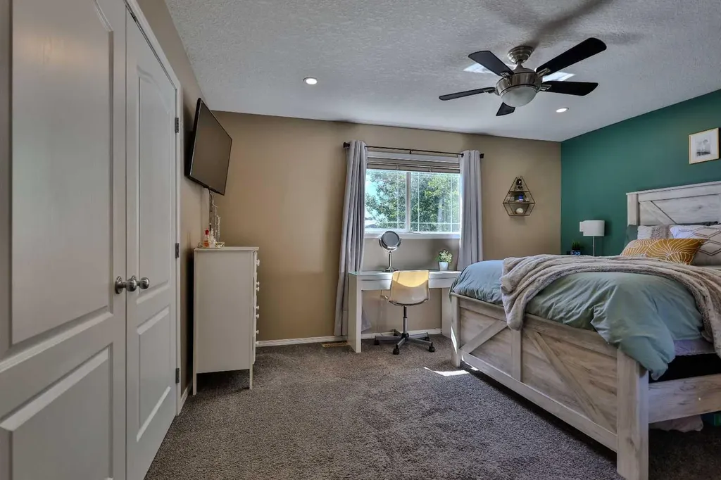 308 Tartan Circle W Lethbridge AB T1J 0Z1