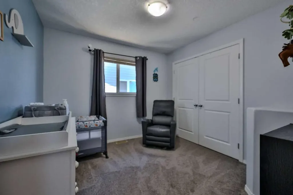 308 Tartan Circle W Lethbridge AB T1J 0Z1