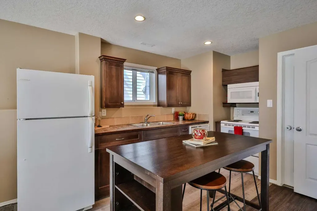 308 Tartan Circle W Lethbridge AB T1J 0Z1