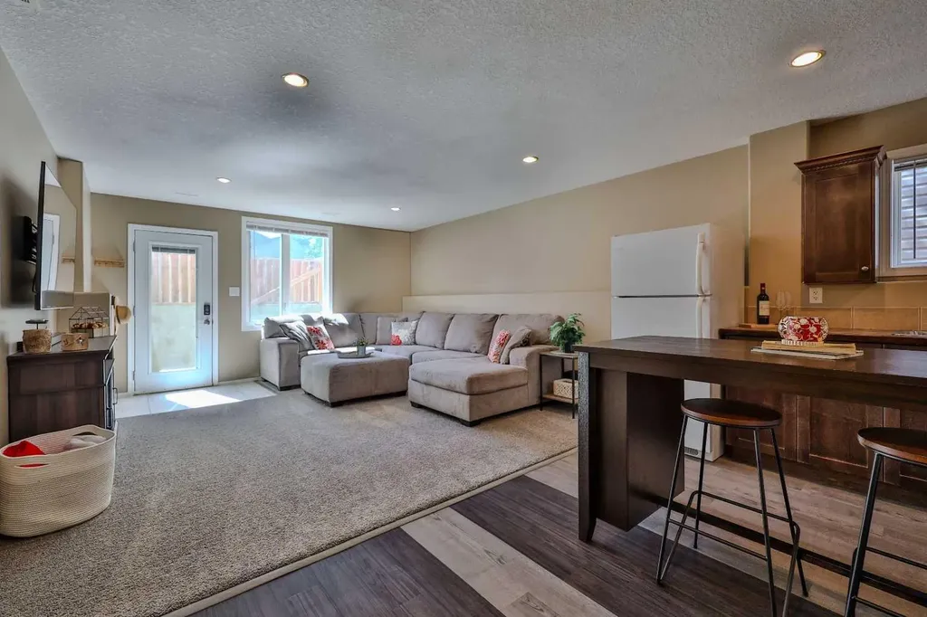 308 Tartan Circle W Lethbridge AB T1J 0Z1
