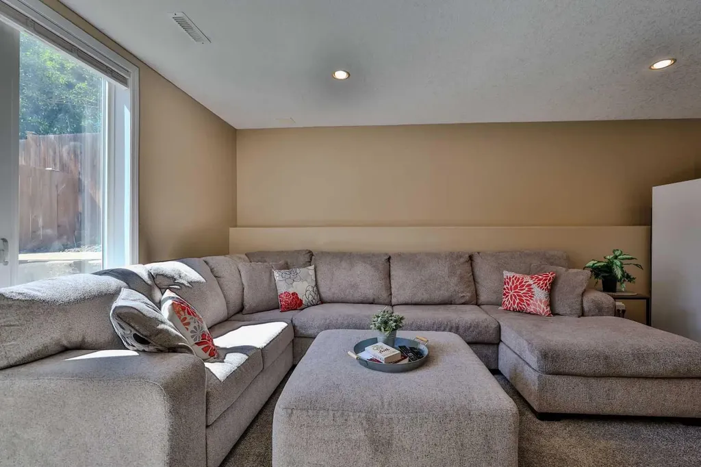 308 Tartan Circle W Lethbridge AB T1J 0Z1