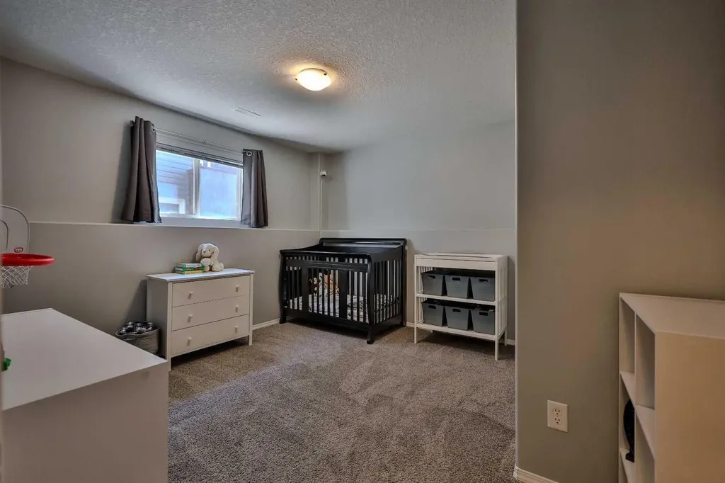 308 Tartan Circle W Lethbridge AB T1J 0Z1