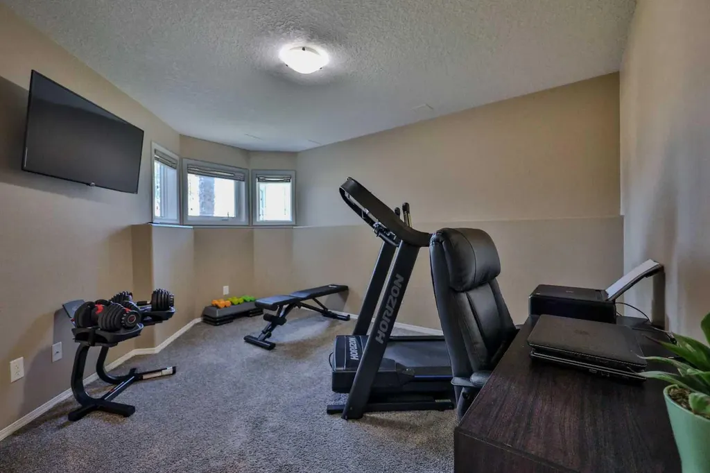 308 Tartan Circle W Lethbridge AB T1J 0Z1