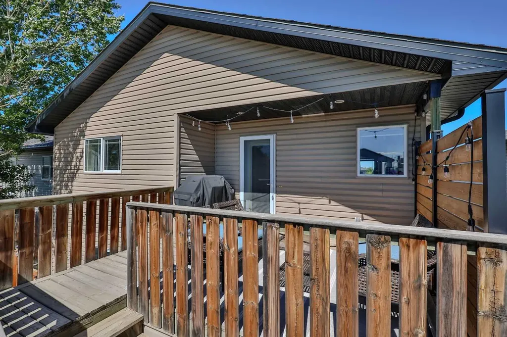 308 Tartan Circle W Lethbridge AB T1J 0Z1
