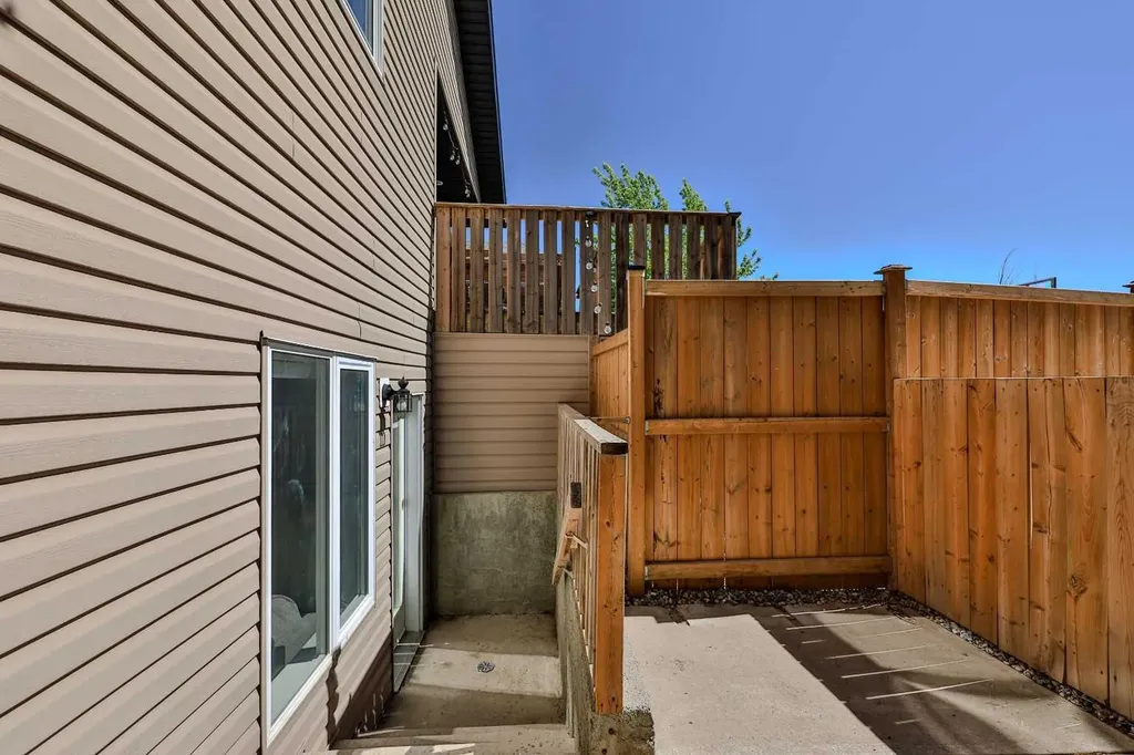 308 Tartan Circle W Lethbridge AB T1J 0Z1