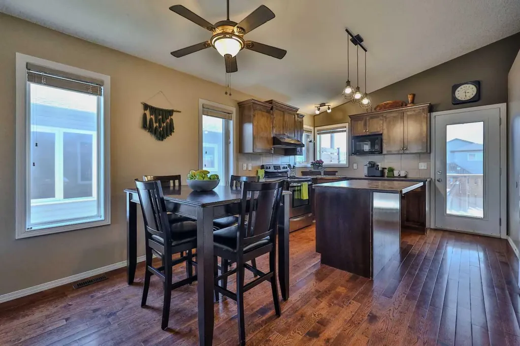 308 Tartan Circle W Lethbridge AB T1J 0Z1