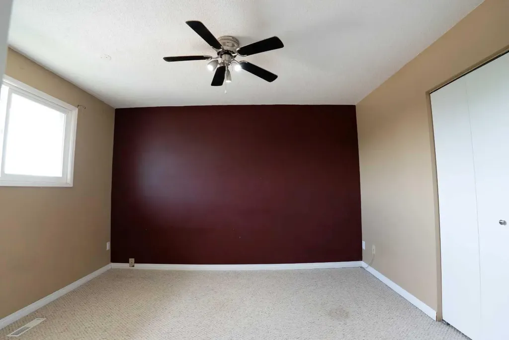 10012 79 Avenue Grande Prairie AB T8V4E8