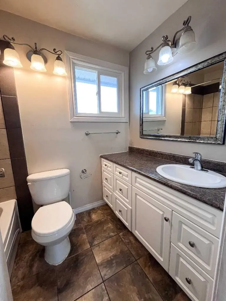 10012 79 Avenue Grande Prairie AB T8V4E8