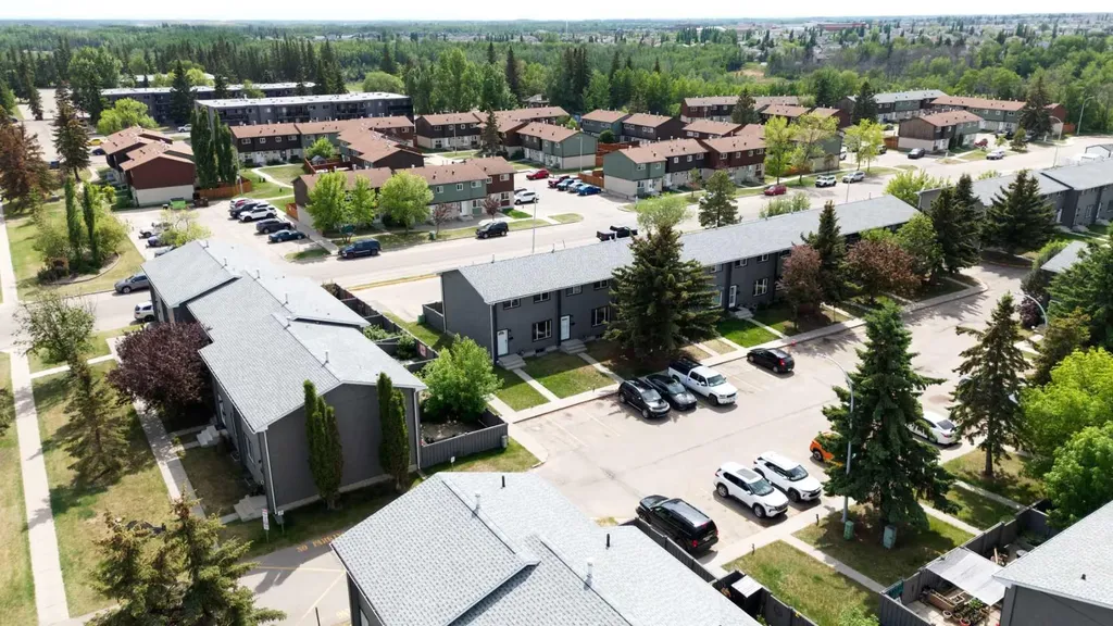 10012 79 Avenue Grande Prairie AB T8V4E8
