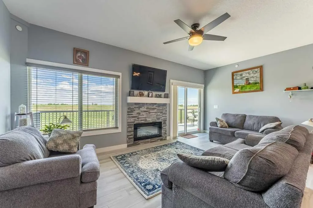 178 Muirfield Boulevard Lyalta AB T0J 1Y1