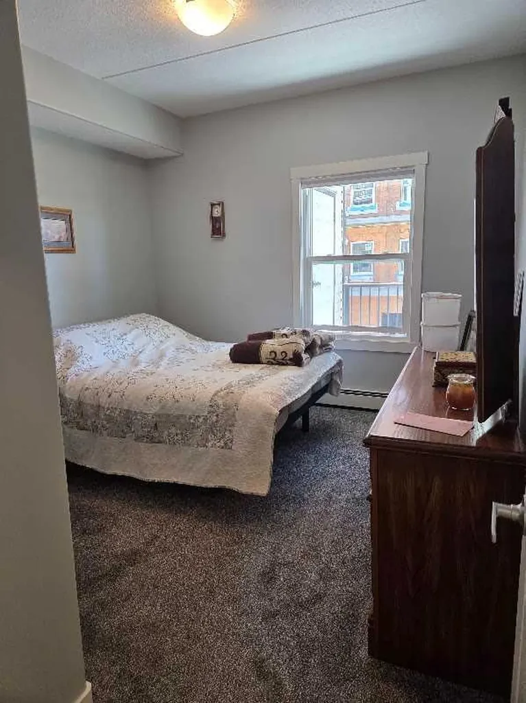 499 Meadow Lake Court E Brooks AB T1R 0Y7