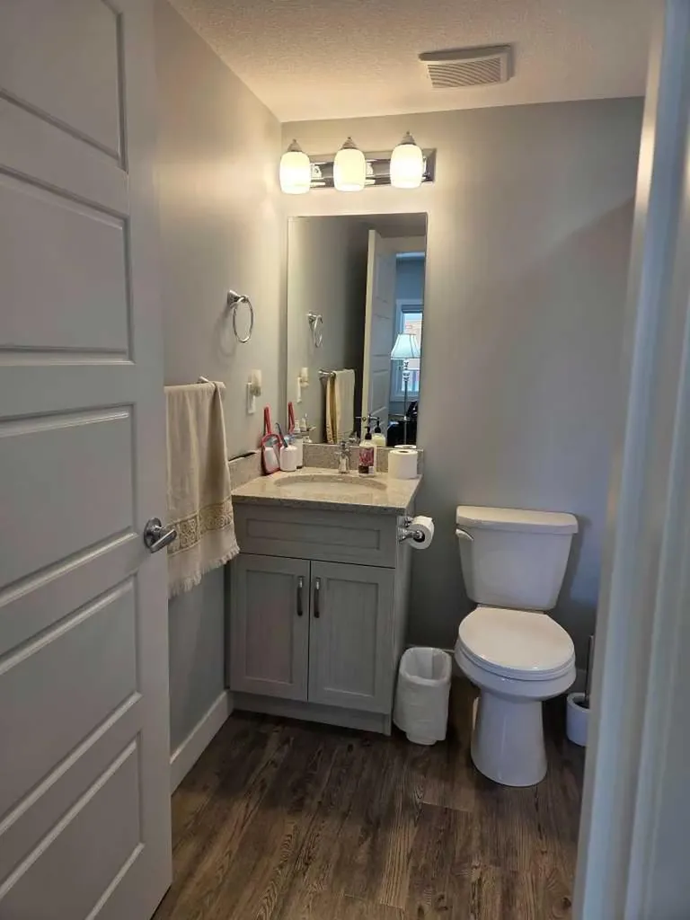 499 Meadow Lake Court E Brooks AB T1R 0Y7