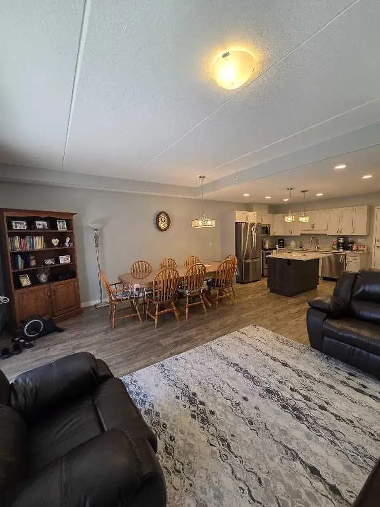 499 Meadow Lake Court E Brooks AB T1R 0Y7
