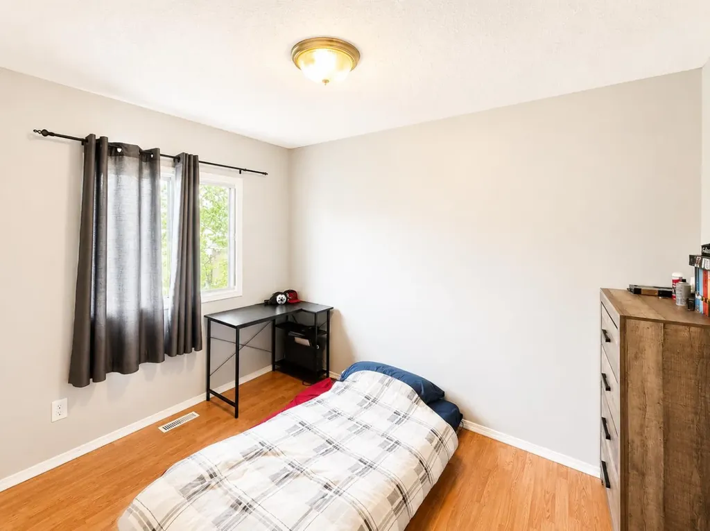 5712 55 Street Rocky Mountain House AB T4T 1J7