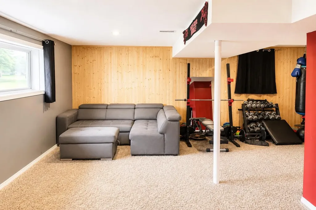 5712 55 Street Rocky Mountain House AB T4T 1J7