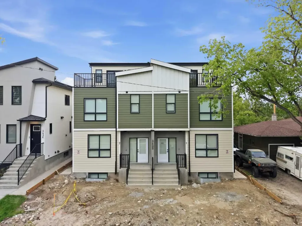 3432 Richmond Road SW Calgary AB T3E 4N6