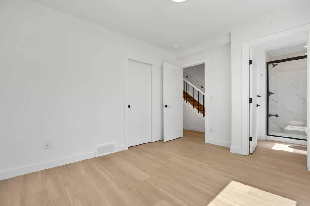 3432 Richmond Road SW Calgary AB T3E 4N6
