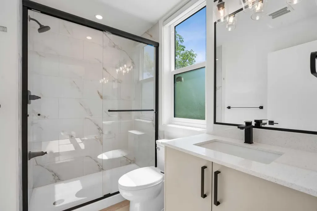 3432 Richmond Road SW Calgary AB T3E 4N6