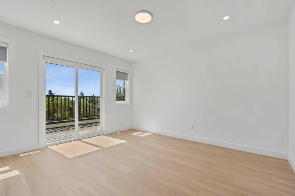 3432 Richmond Road SW Calgary AB T3E 4N6