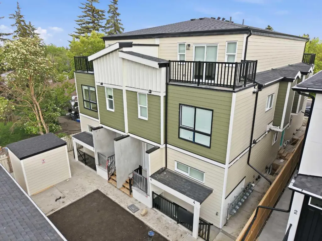 3432 Richmond Road SW Calgary AB T3E 4N6