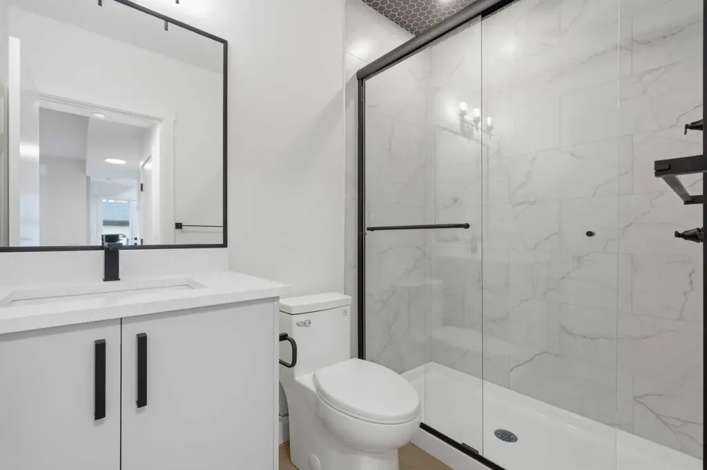 3432 Richmond Road SW Calgary AB T3E 4N6