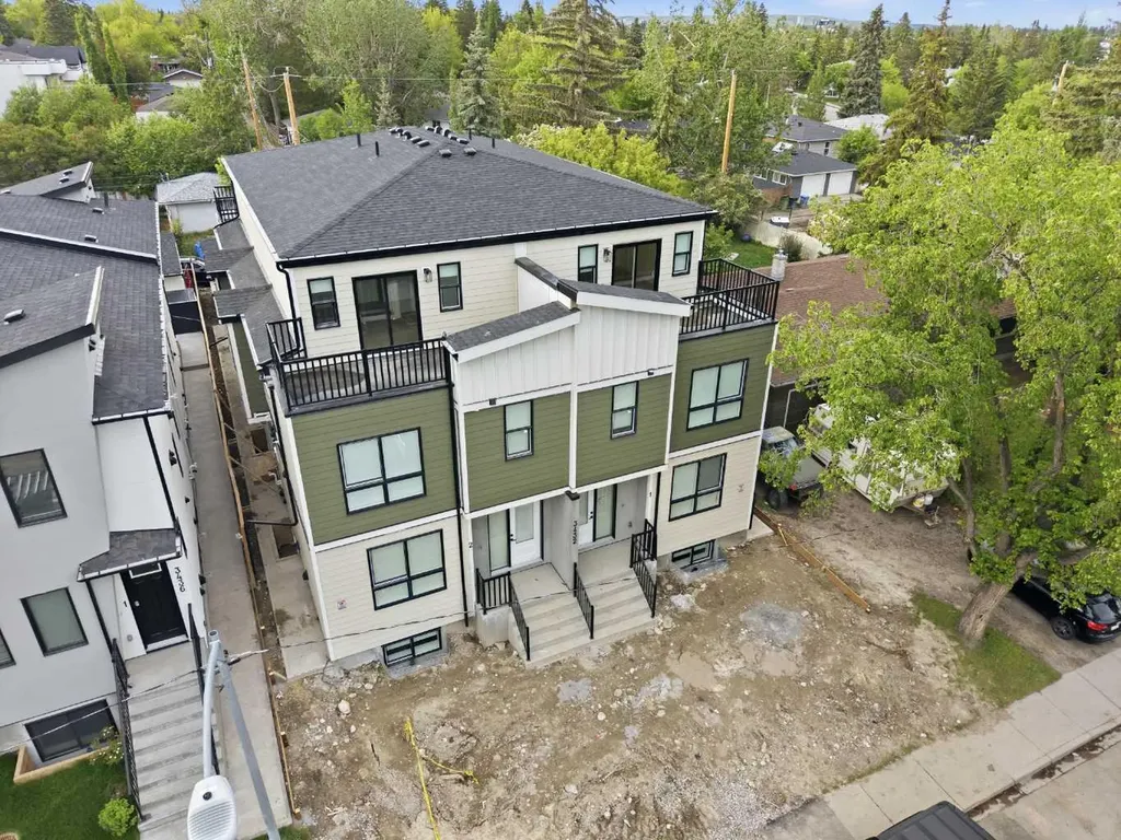 3432 Richmond Road SW Calgary AB T3E 4N6