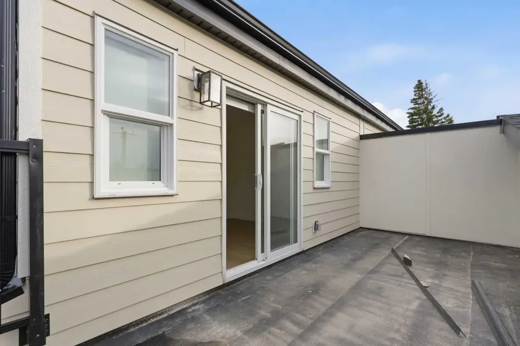 3432 Richmond Road SW Calgary AB T3E 4N6