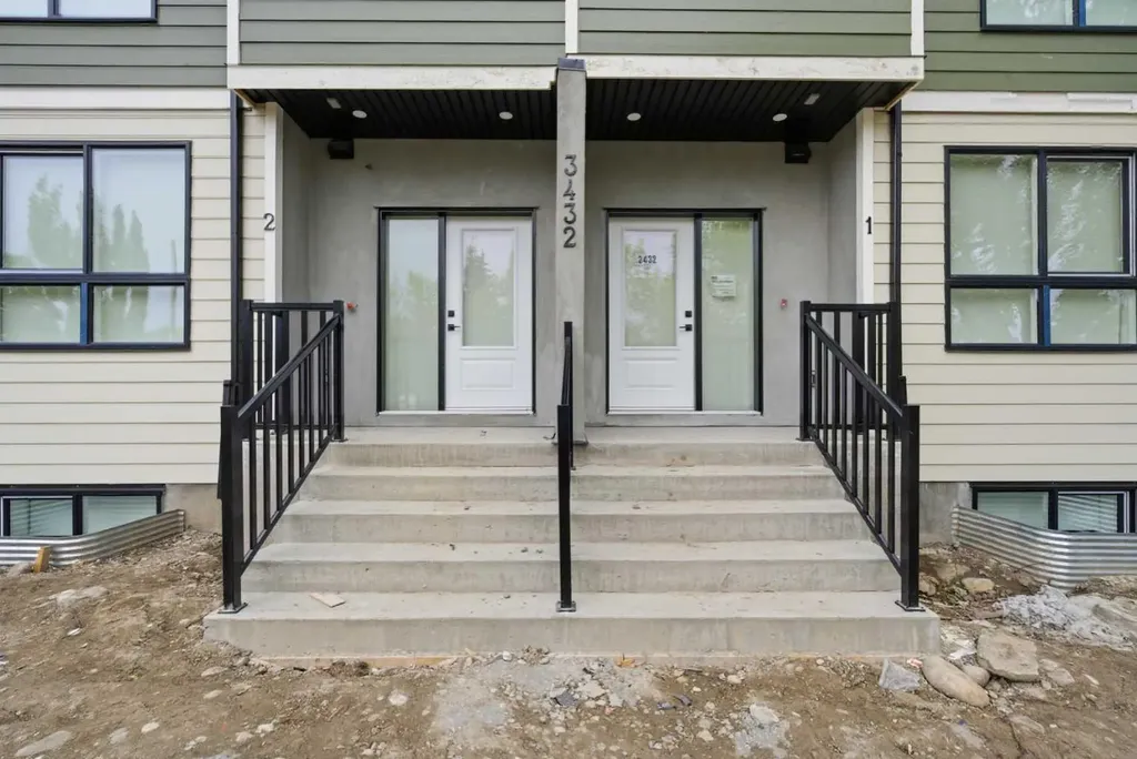 3432 Richmond Road SW Calgary AB T3E 4N6