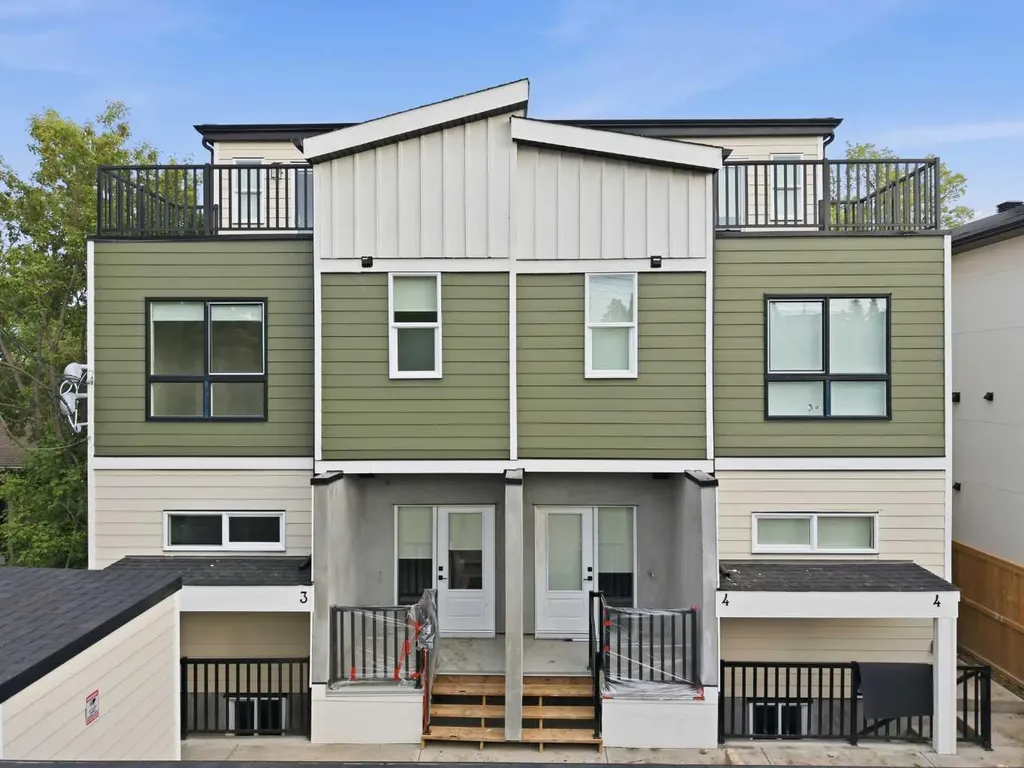 3432 Richmond Road SW Calgary AB T3E 4N6