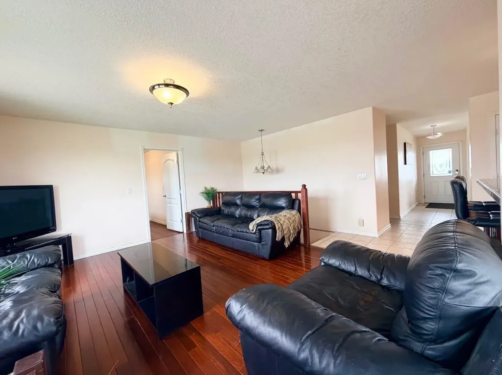 4611 44 Street Rycroft AB T0H3A0