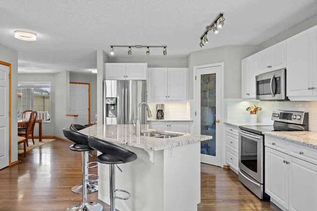 50 Tuscany Hills Terrace NW Calgary AB T3L 2G7