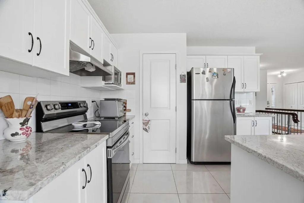 408 Lineham Acres Bay NW High River AB T1V 1T3