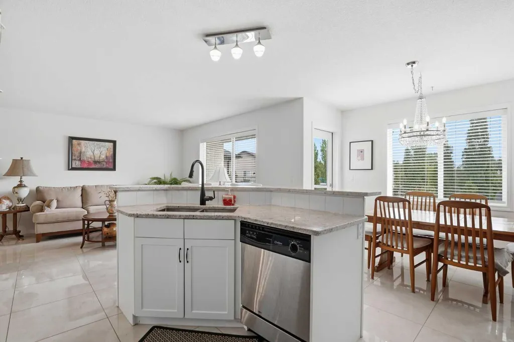 408 Lineham Acres Bay NW High River AB T1V 1T3