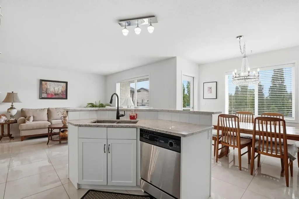 408 Lineham Acres Bay NW High River AB T1V 1T3