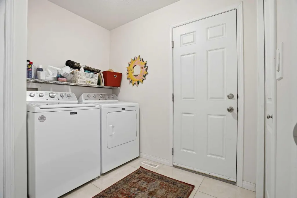 408 Lineham Acres Bay NW High River AB T1V 1T3