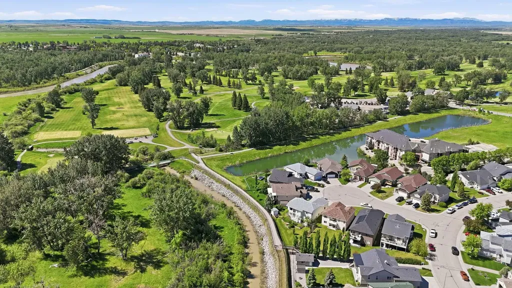 408 Lineham Acres Bay NW High River AB T1V 1T3