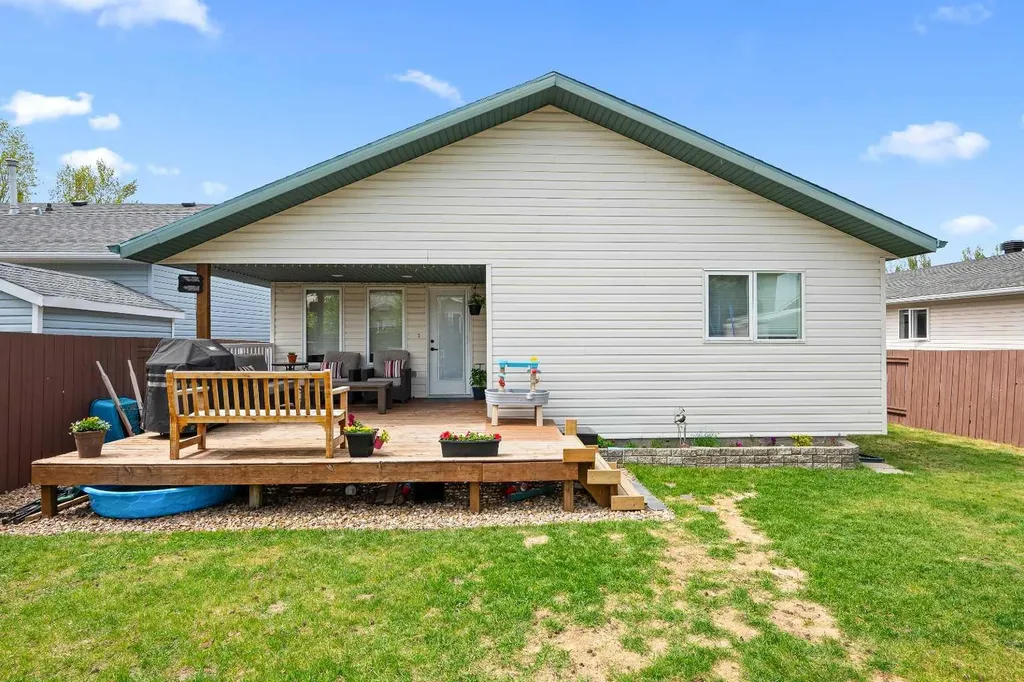 3307 61 Avenue Lloydminster AB T9V 2T7