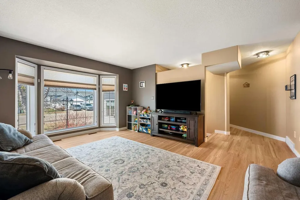 3307 61 Avenue Lloydminster AB T9V 2T7