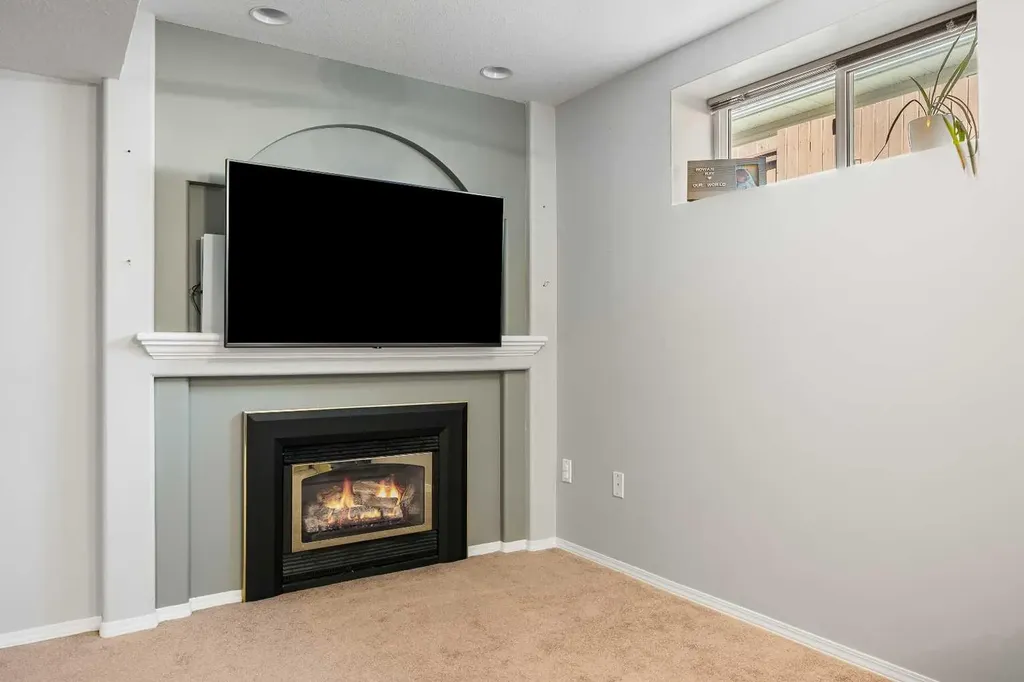 3307 61 Avenue Lloydminster AB T9V 2T7