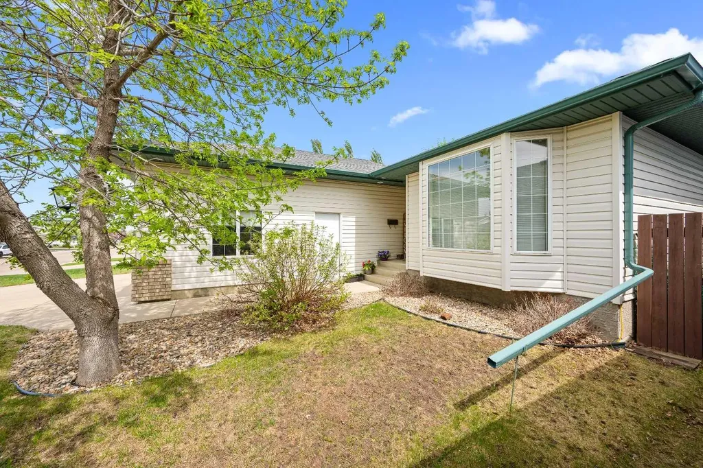 3307 61 Avenue Lloydminster AB T9V 2T7