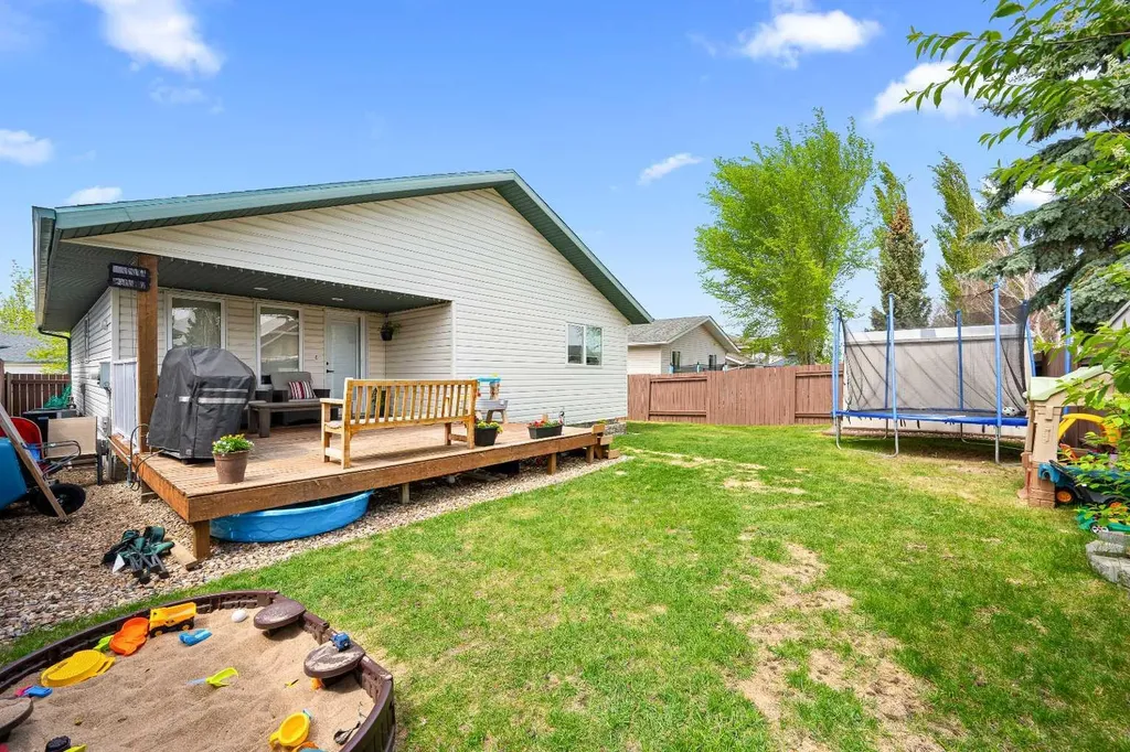3307 61 Avenue Lloydminster AB T9V 2T7